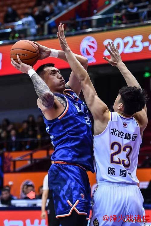 CBA常规赛:山东队客场力克北京队豪取五连胜 CBA常规赛:山东队客场力克北京队豪取五连胜