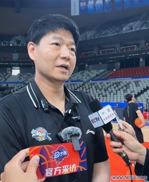 壹号娱乐 邱彪赛季回顾：与阿不都共同瞄准总冠军